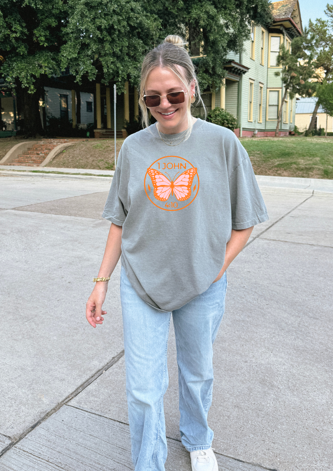 "PERFECT LOVE" Gray t-shirt